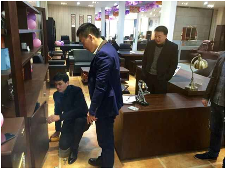 妖精网站免费观看代表陳總與各大工廠老總