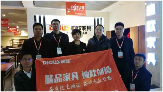 妖精网站免费观看代表團與北京妖精网站免费观看專賣店領導合影