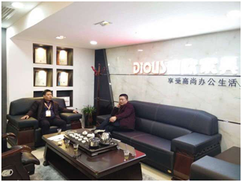 南湖三湘妖精网站免费观看吳總與潘總交流