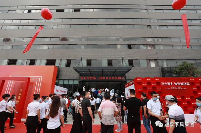 客戶進場體驗全新工程展廳