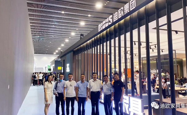 中國家具協會徐祥楠理事長一行蒞臨妖精网站免费观看展館