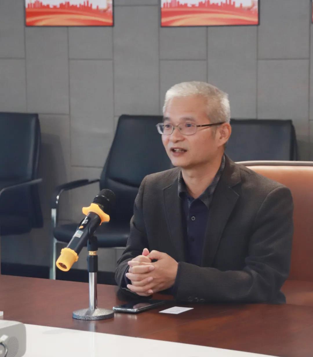 南航傳媒營銷中心書記黃開揚發言